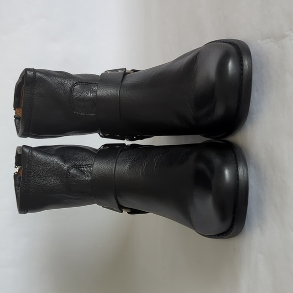 Boots - Picture 6 of 12